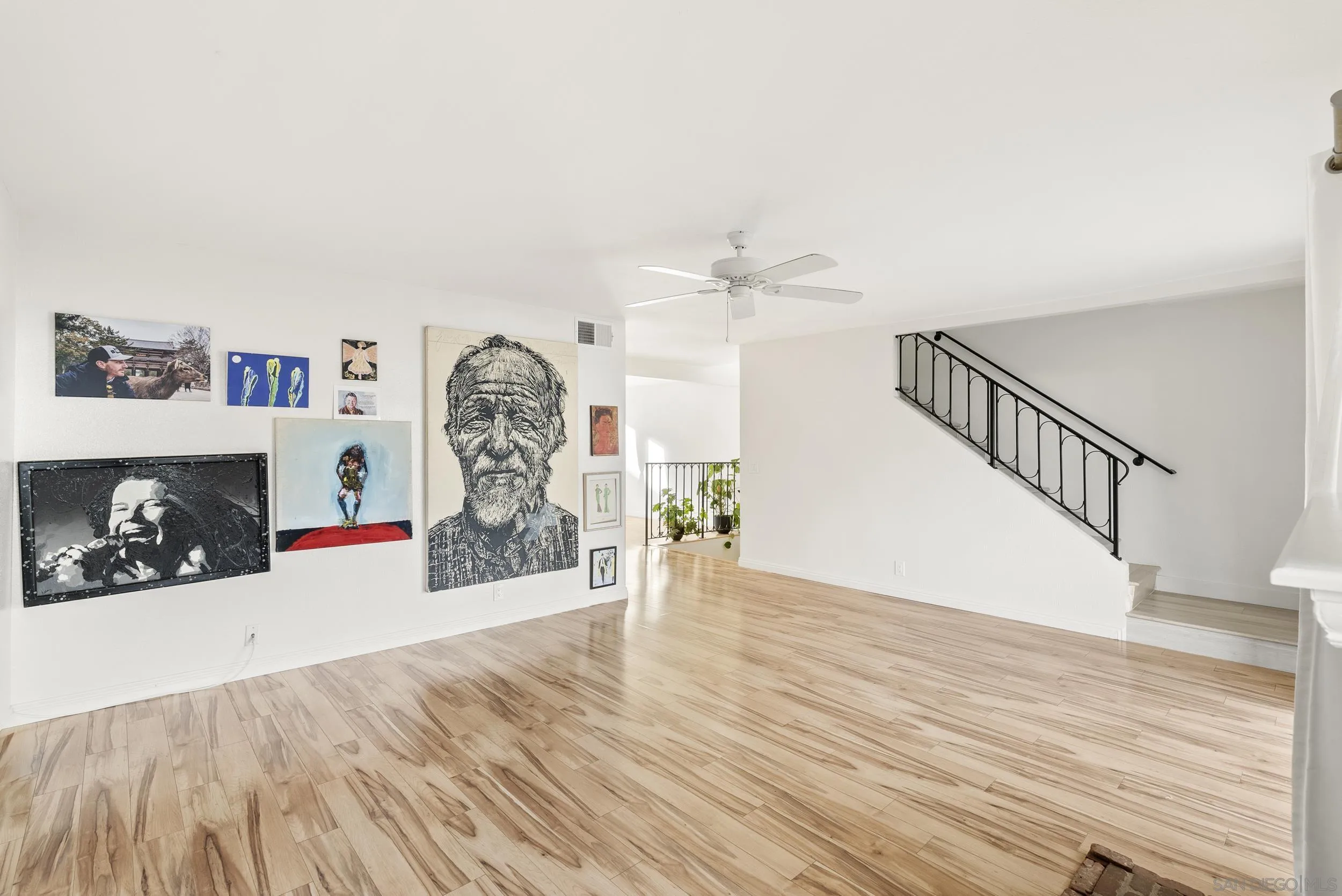 https://cdn.realtyfeed.com/cdn/127/250044464/fc232fc8019996a3199550155e918731.webp