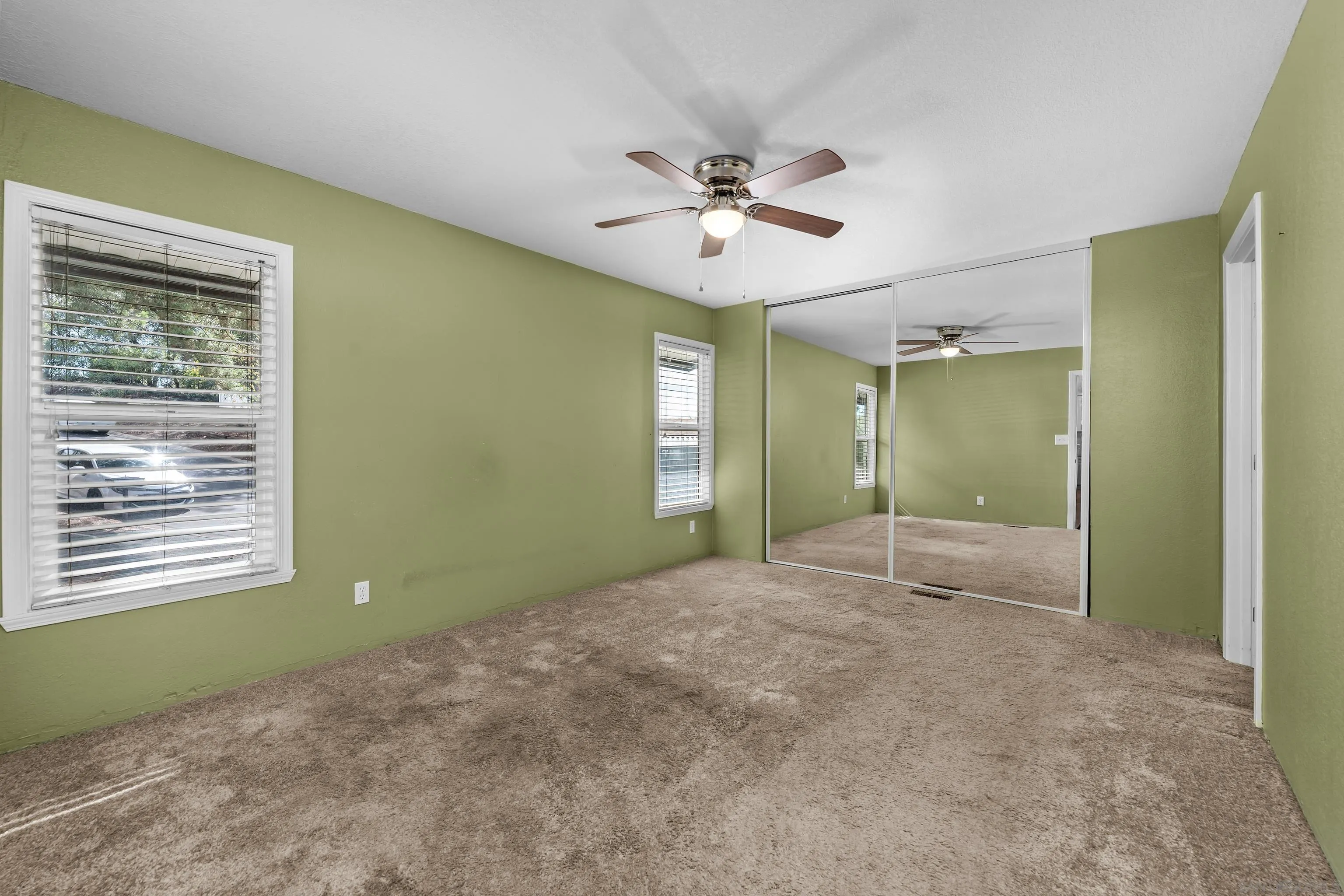 https://cdn.realtyfeed.com/cdn/127/250044465/24aaa836e5587606501e5f69d226c70b.webp
