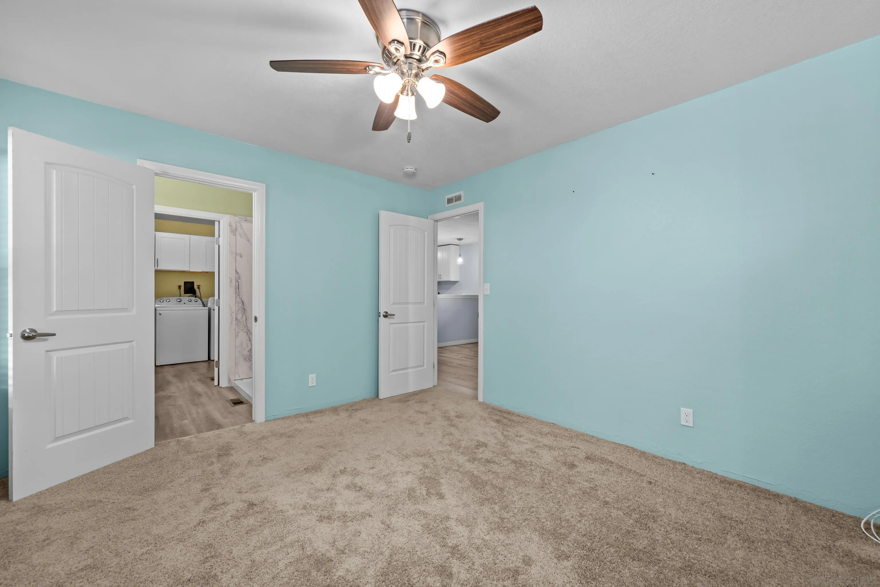 https://cdn.realtyfeed.com/cdn/127/250044465/3ae058ac50f93b96bcf414b4cdde0b92.webp
