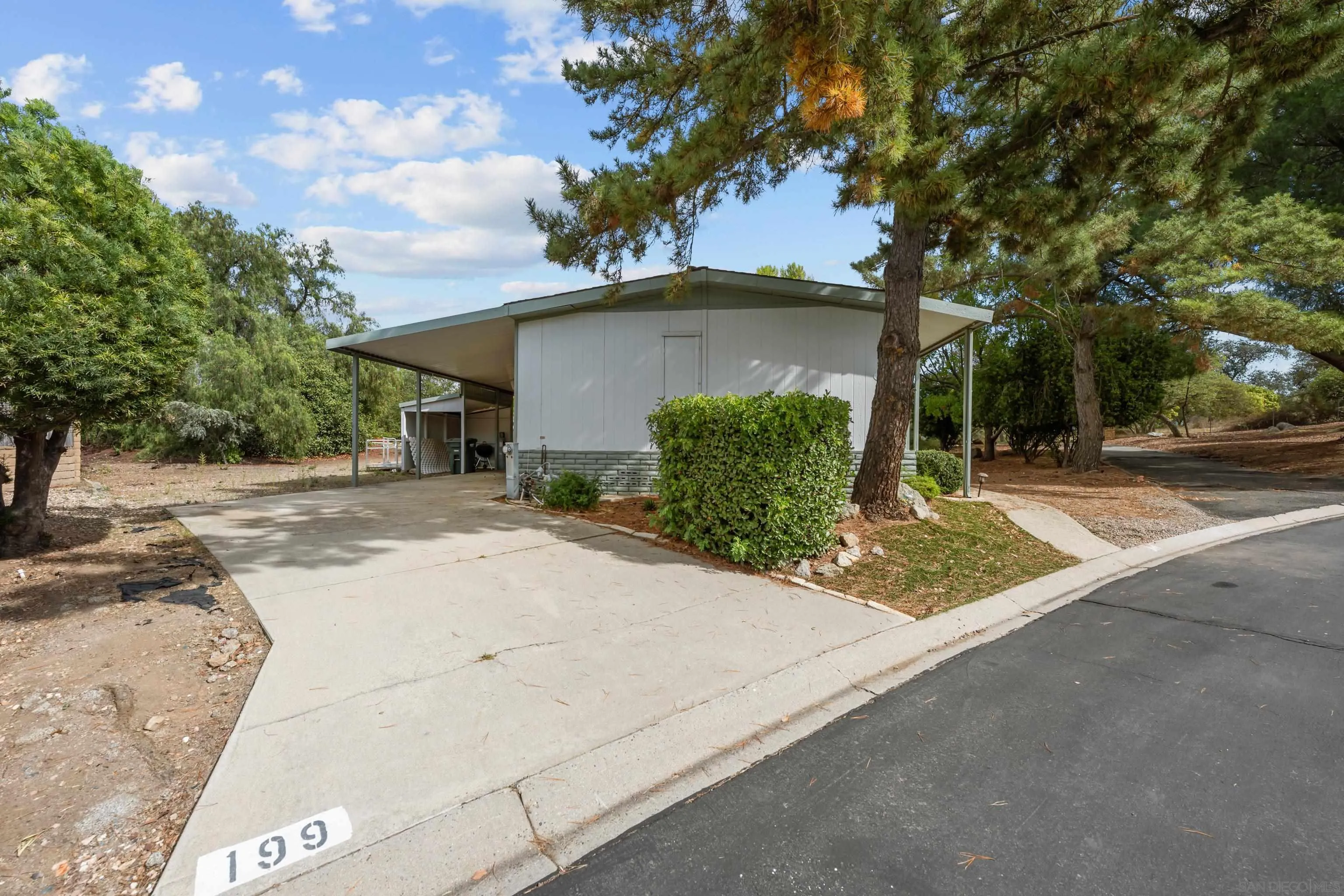 https://cdn.realtyfeed.com/cdn/127/250044465/41618a68c23b105cd54db01a59cc2514.webp