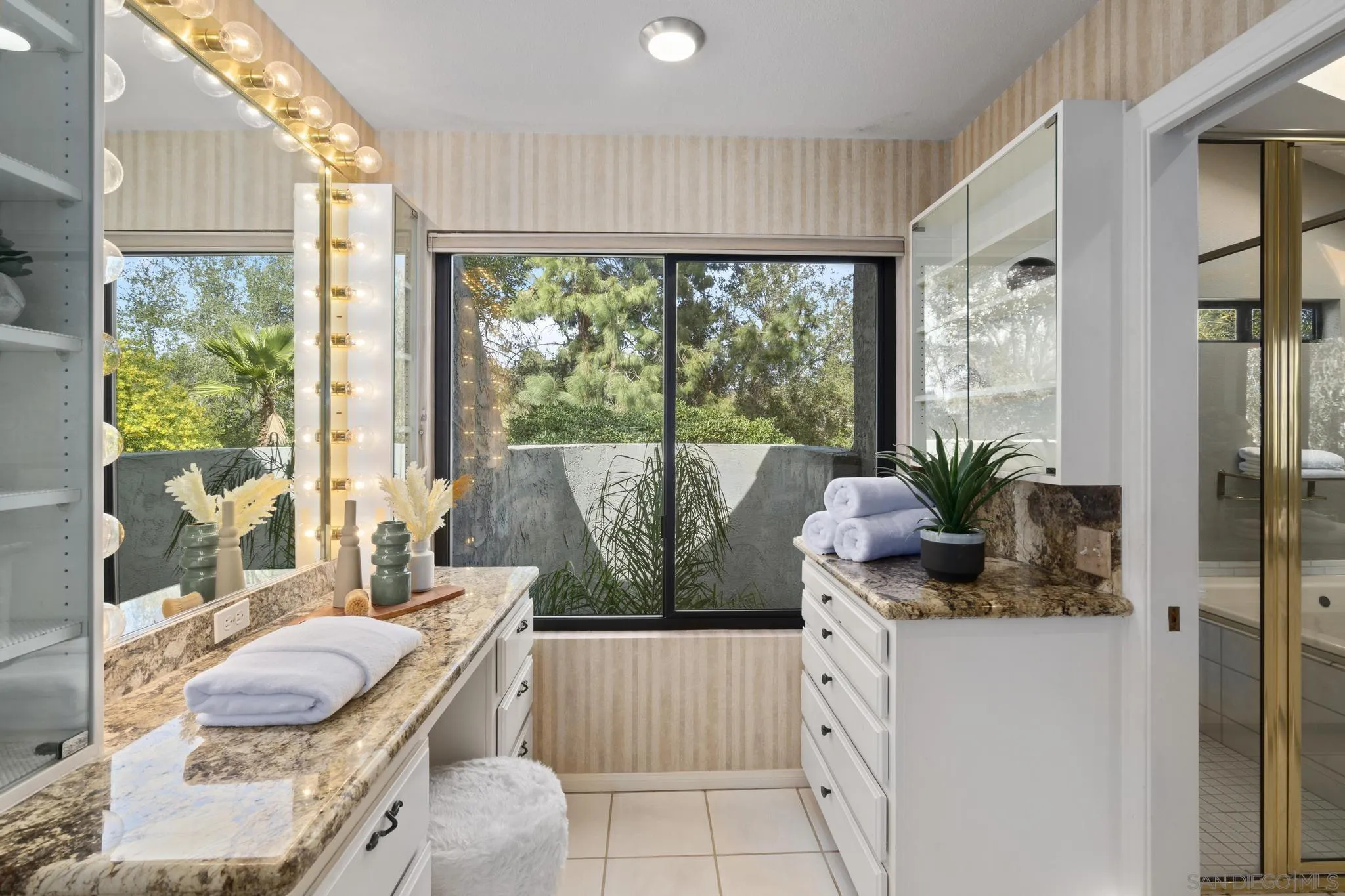 https://cdn.realtyfeed.com/cdn/127/250044470/3b856093f1c1c257d665ba9553ffd253.webp