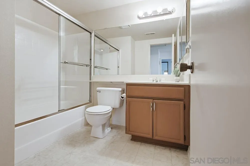 Photo #18: 250044475 Listing: Photo #18