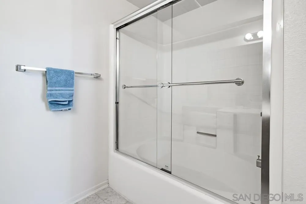 Photo #25: 250044475 Listing: Photo #25