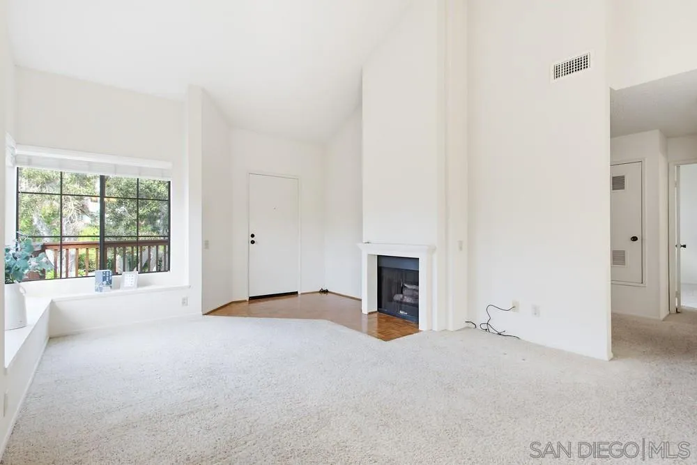 Photo #6: 250044475 Listing: Photo #6