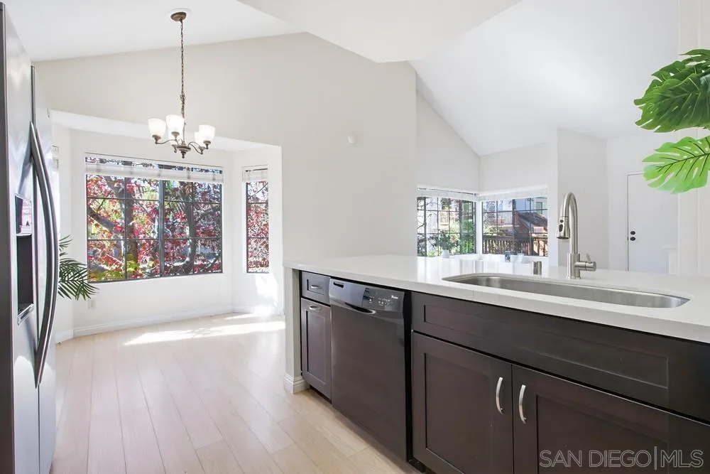 Photo #13: 250044475 Listing: Photo #13