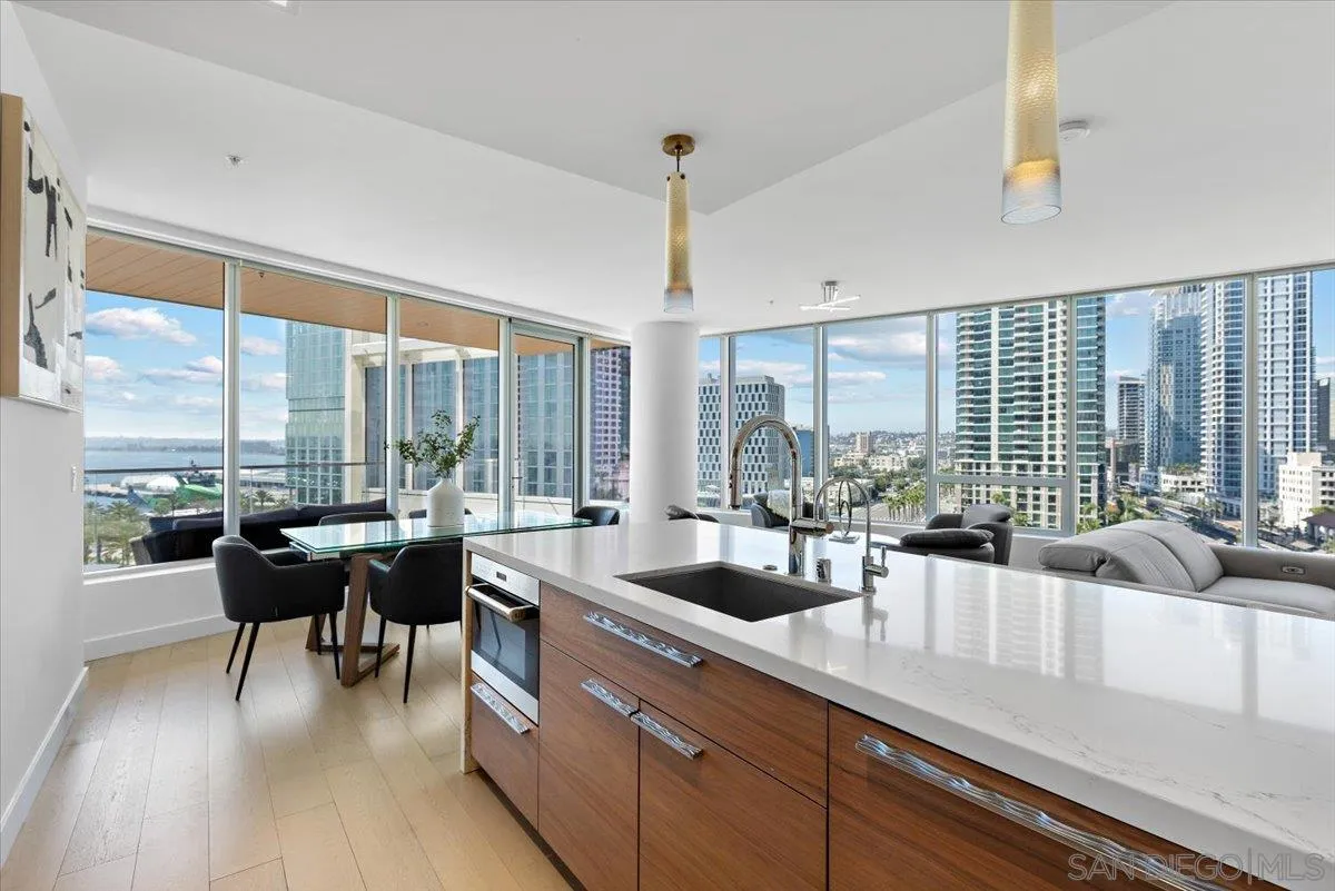 Photo #7: 250044479 Listing: Photo #7