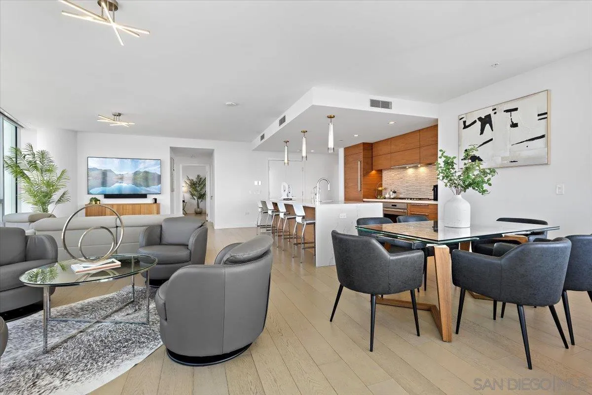 Photo #10: 250044479 Listing: Photo #10