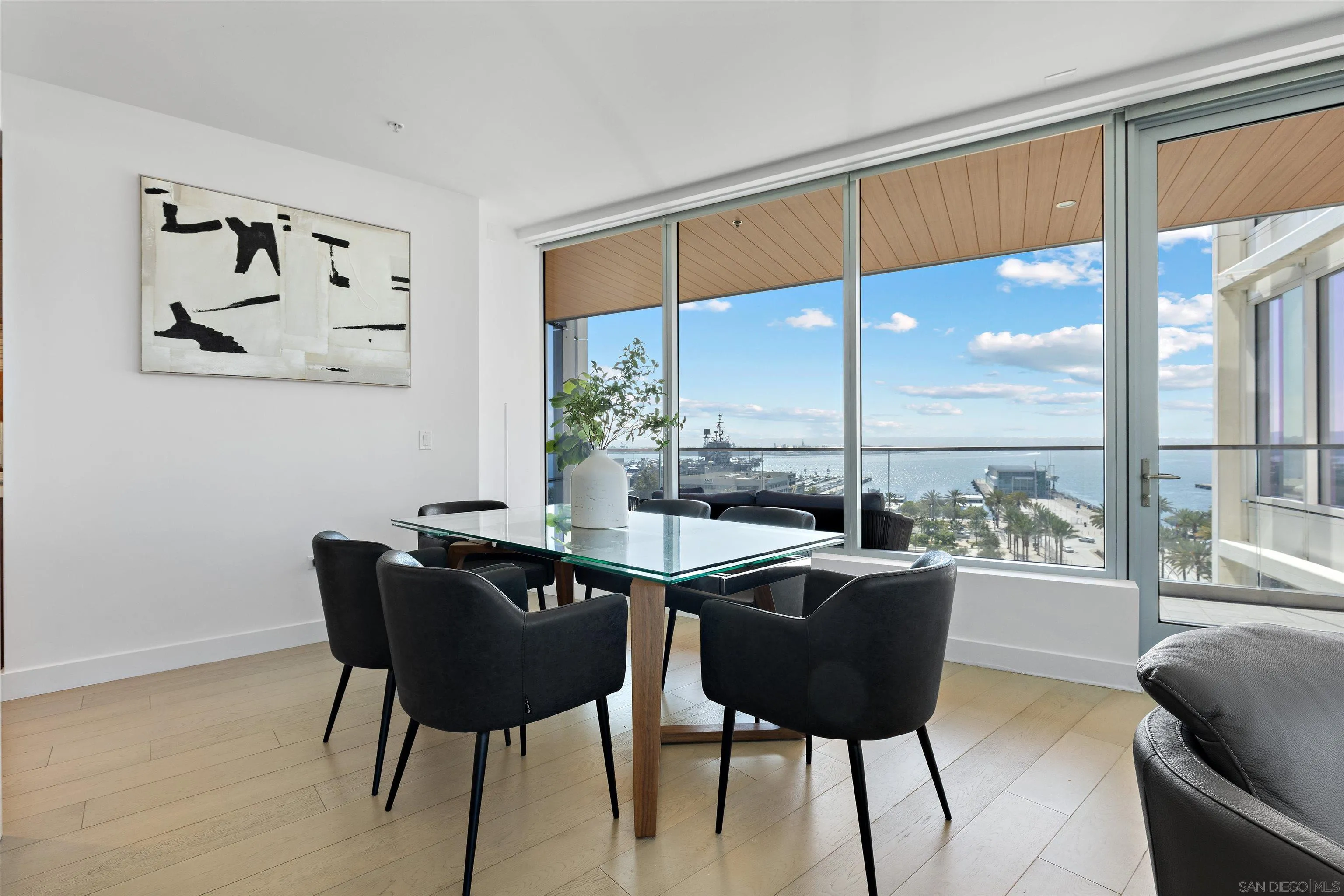 Photo #2: 250044479 Listing: Photo #2