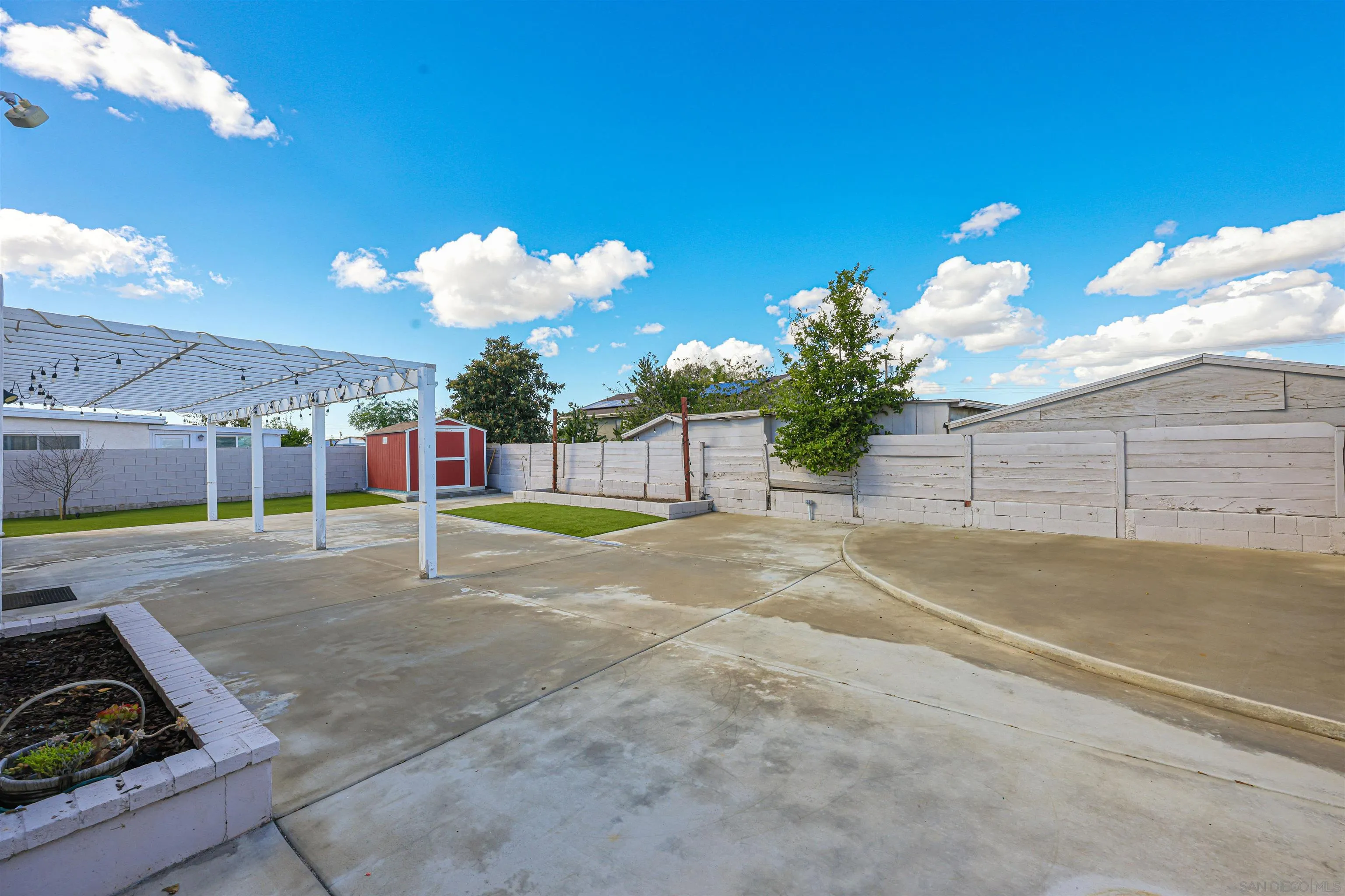 https://cdn.realtyfeed.com/cdn/127/250044485/31cf11eee5820d1391814cbae4b80b27.webp