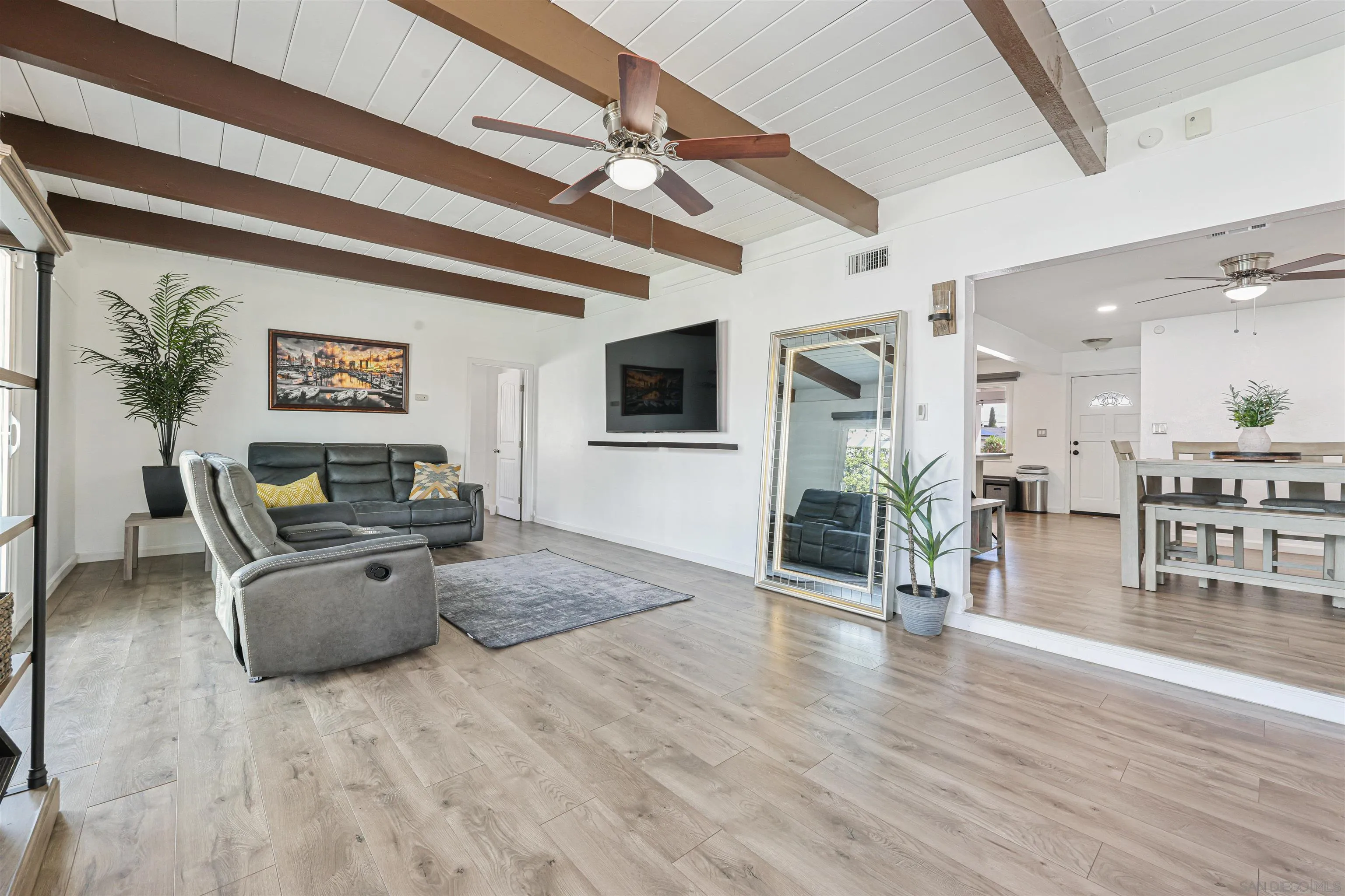 https://cdn.realtyfeed.com/cdn/127/250044485/3248e93242c66bf5515b5f2422facaf1.webp