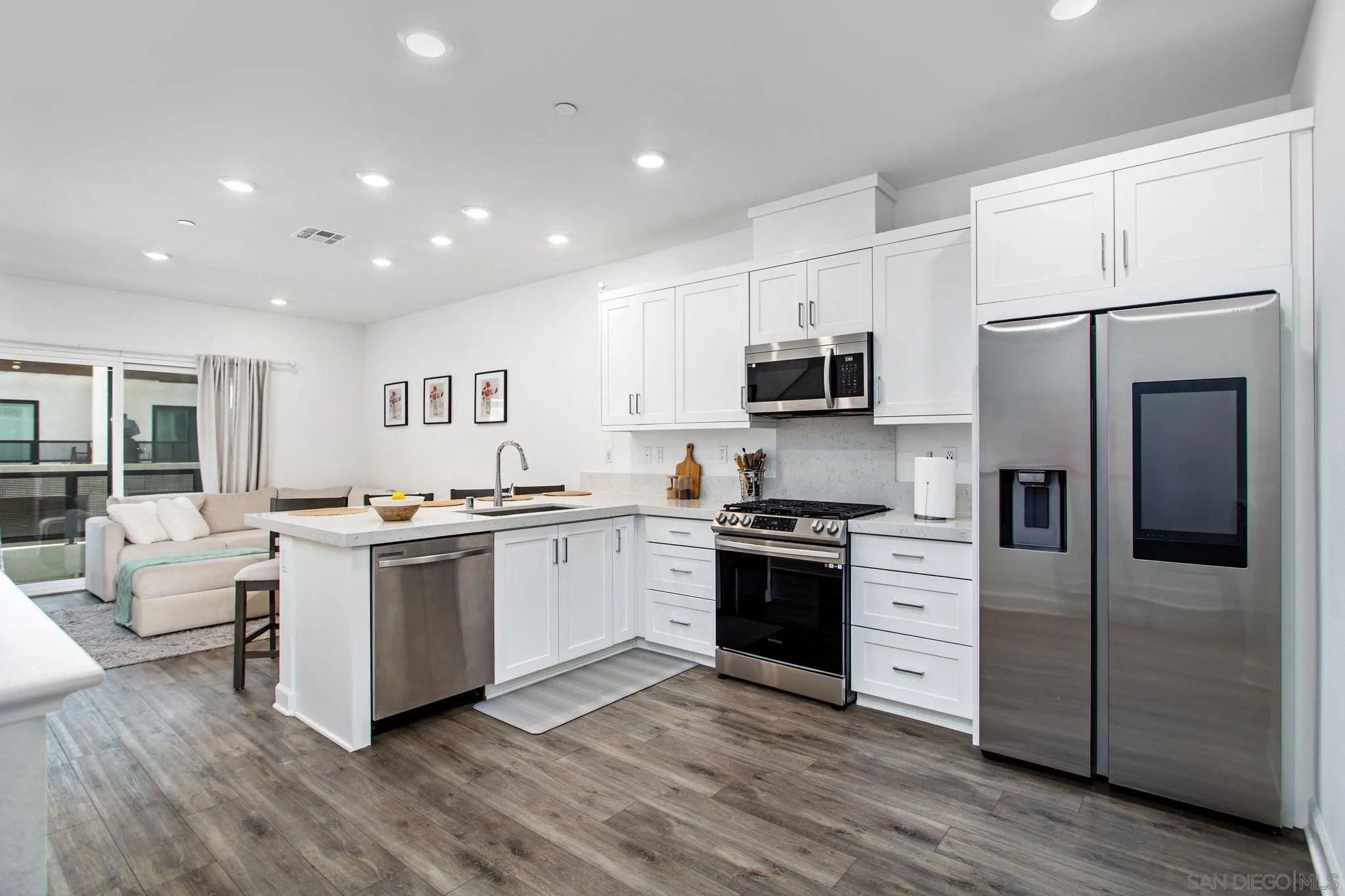 Photo #2: 250044492 Listing: Photo #2