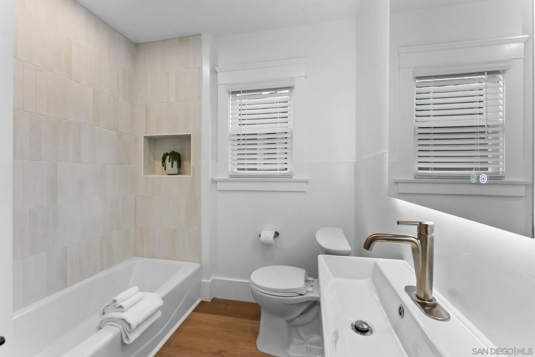 https://cdn.realtyfeed.com/cdn/127/250044494/832c3bf98b8a458697751f0975099c51.webp