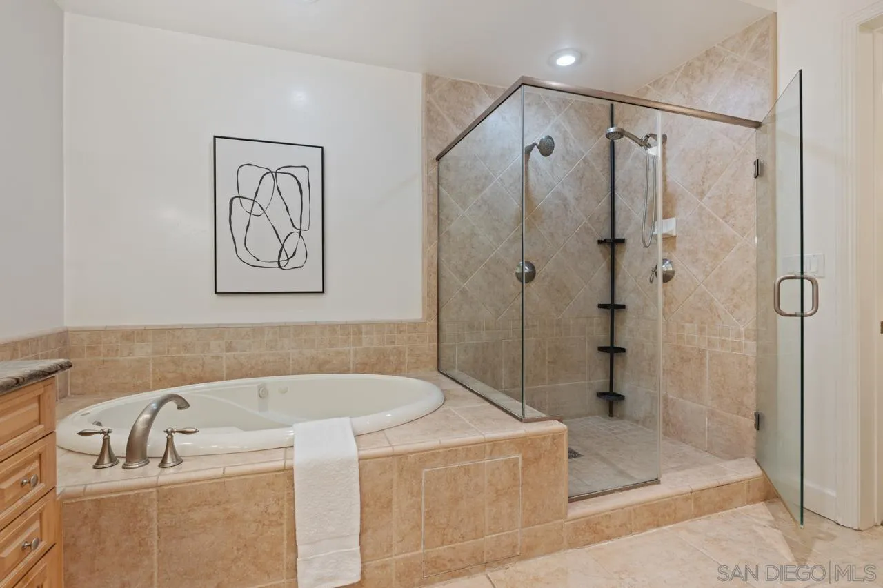 Photo #27: 250044503 Listing: Photo #27