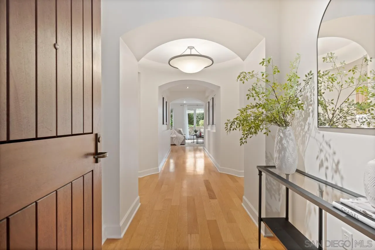 Photo #4: 250044503 Listing: Photo #4