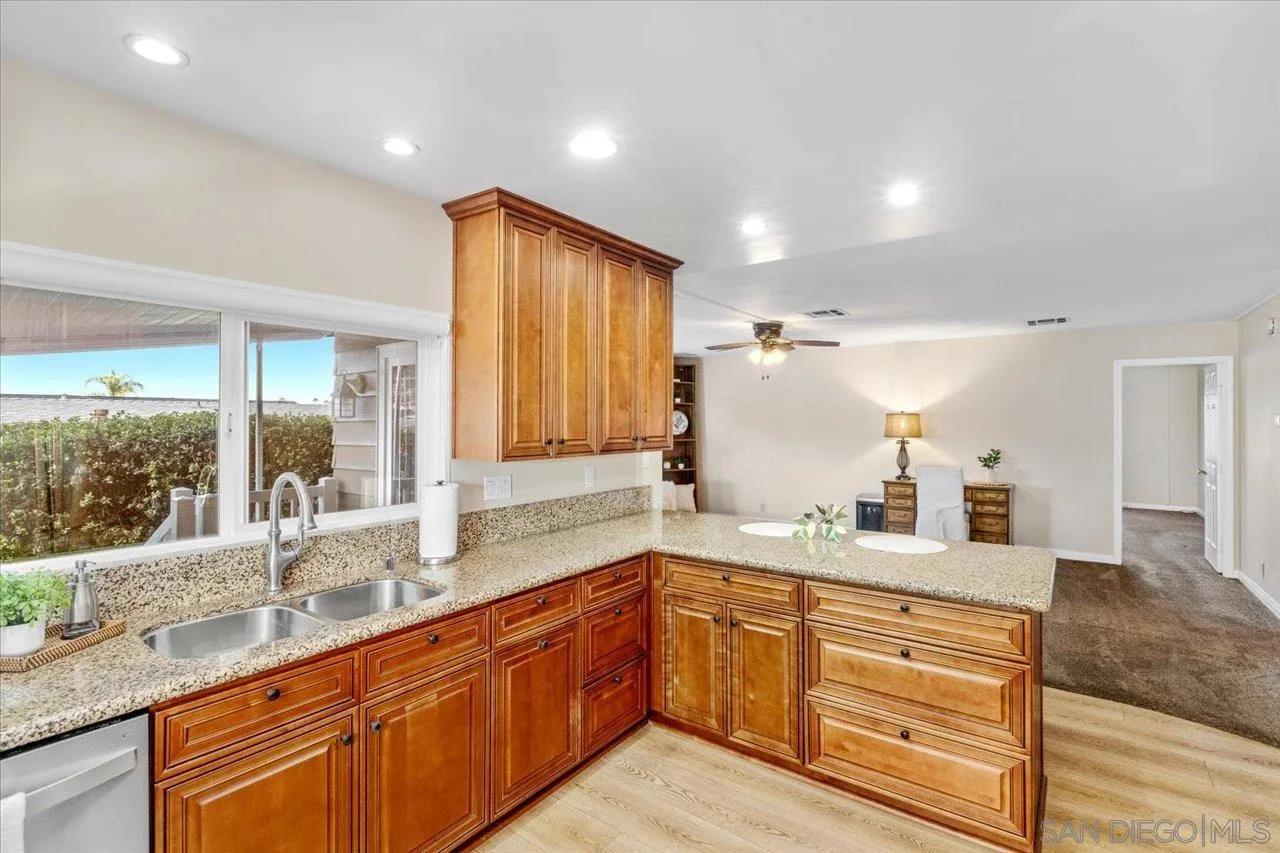 https://cdn.realtyfeed.com/cdn/127/250044505/acc558b3241bc7b6a41ff6121919e7a4.webp