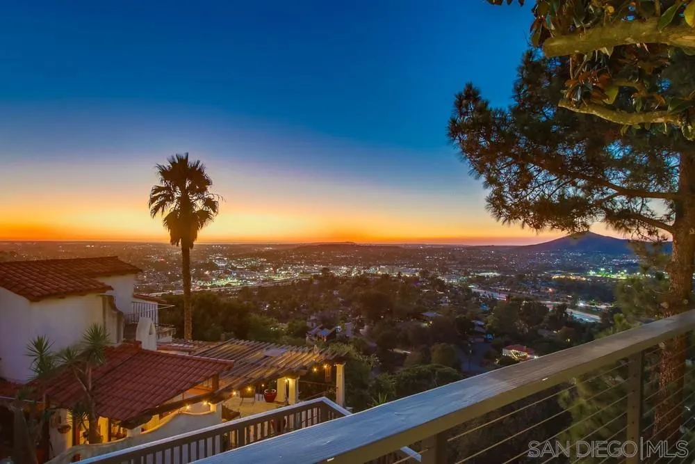 https://cdn.realtyfeed.com/cdn/127/250044507/89cea81ce9513f13226c754258101fa1.webp