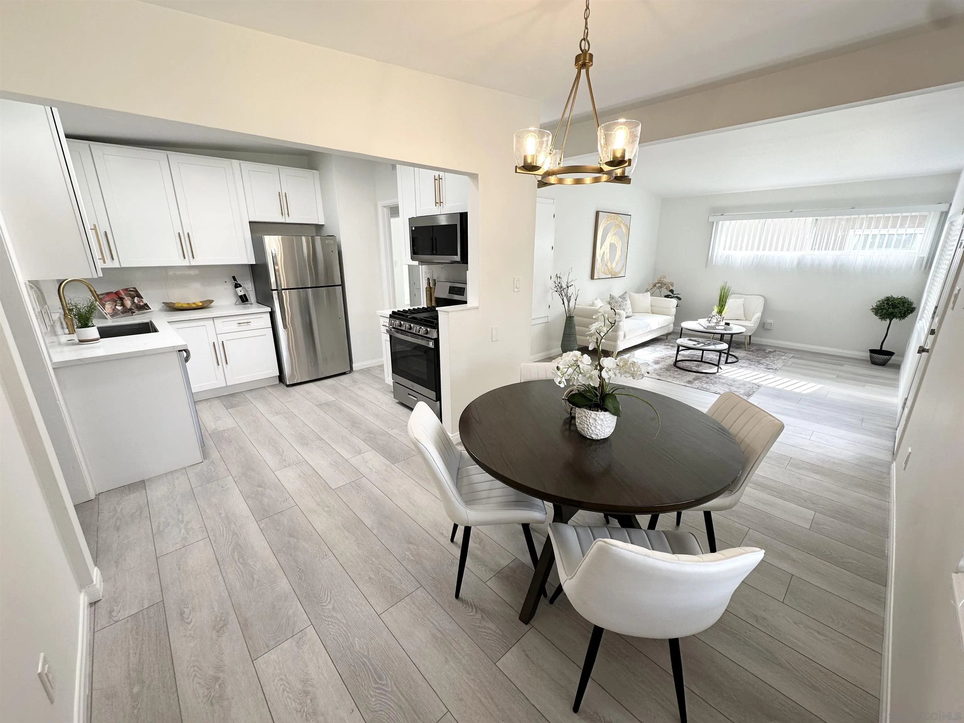https://cdn.realtyfeed.com/cdn/127/250044517/3ddf58f287b01f4d319223967e594fe6.webp