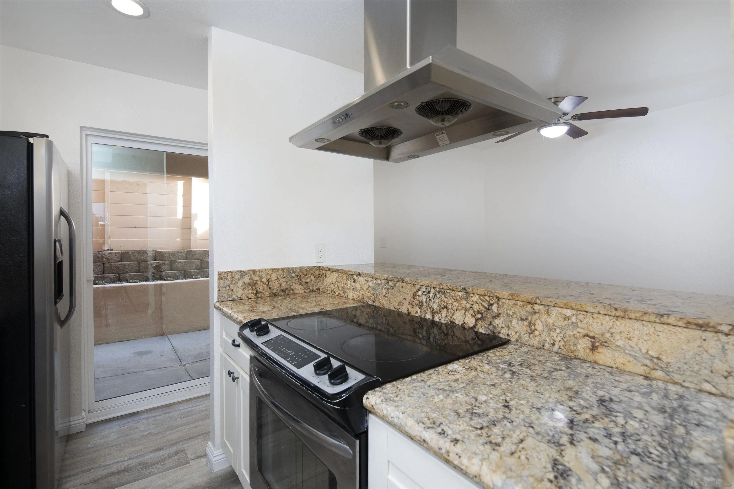 Photo #12: 250044519 Listing: Photo #12