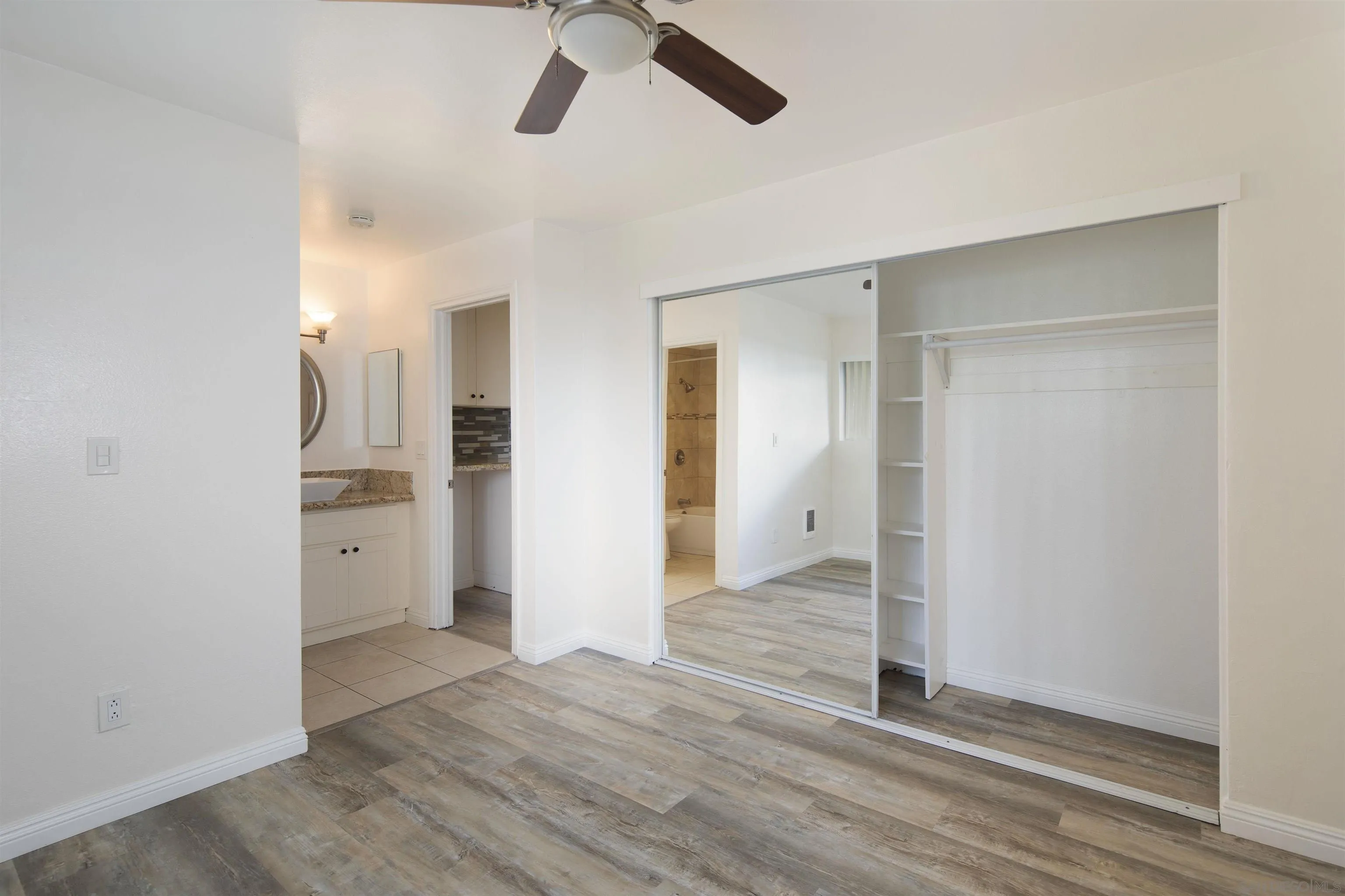 Photo #17: 250044519 Listing: Photo #17