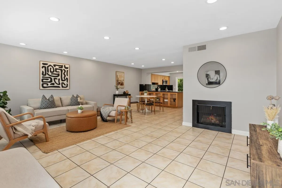 Photo #4: 250044524 Listing: Photo #4