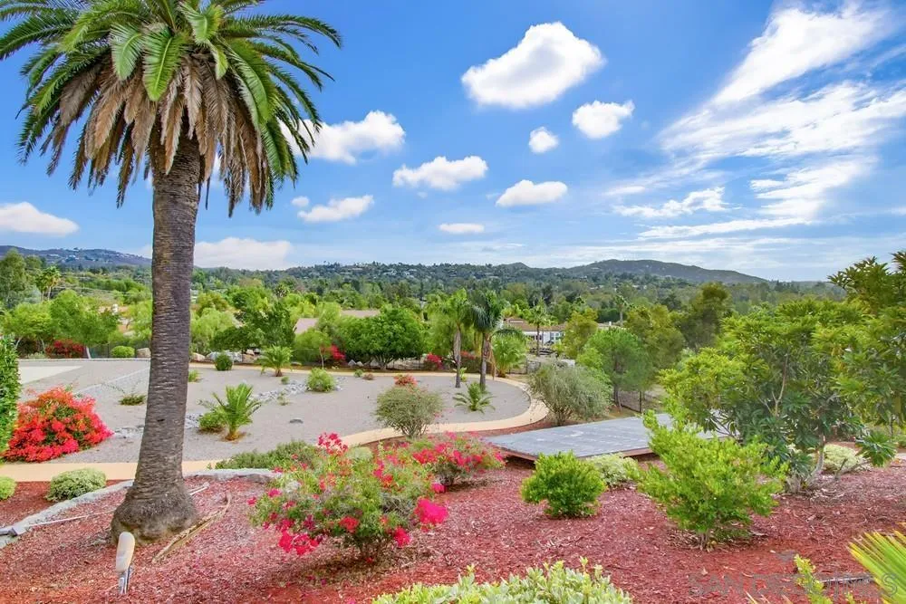 https://cdn.realtyfeed.com/cdn/127/250044529/0049009191d84538a55790aade1a831a.webp