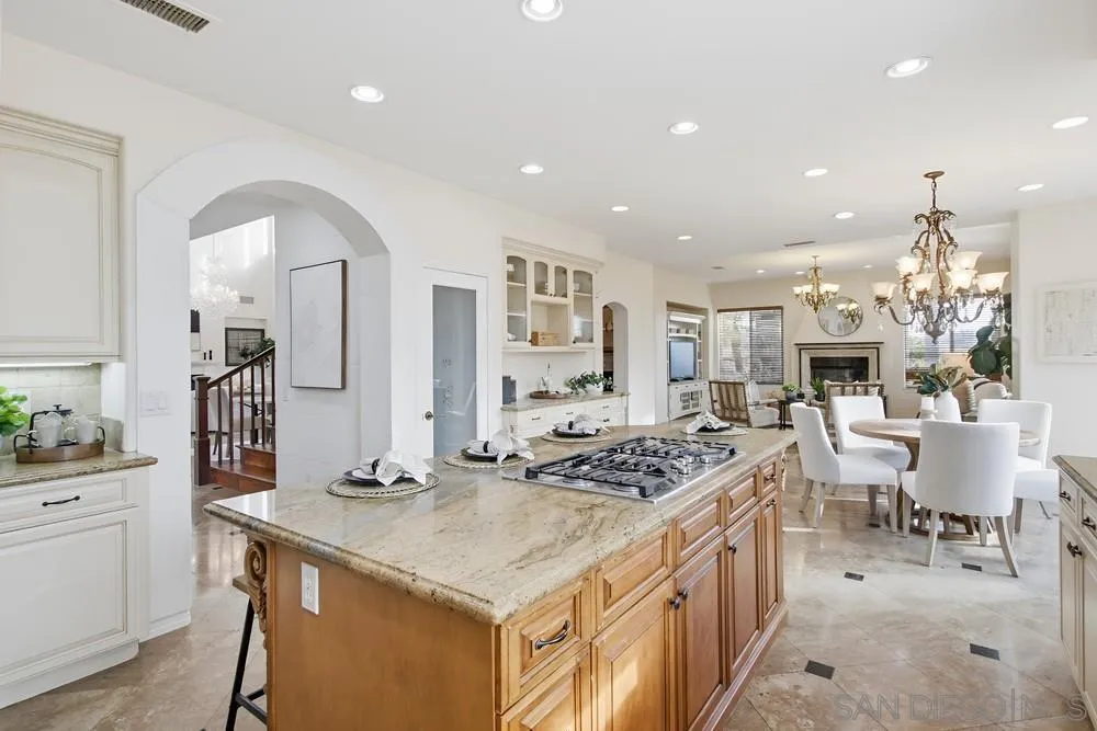 https://cdn.realtyfeed.com/cdn/127/250044529/117d7ff8503a5131185b1d3f18680351.webp