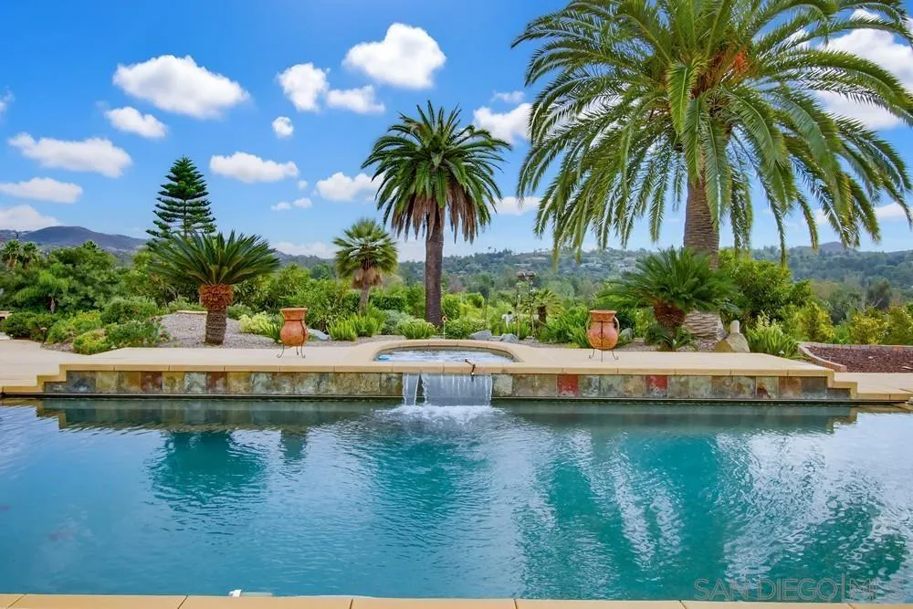 https://cdn.realtyfeed.com/cdn/127/250044529/283106ff35b5e62213cb645e30dd88e4.webp