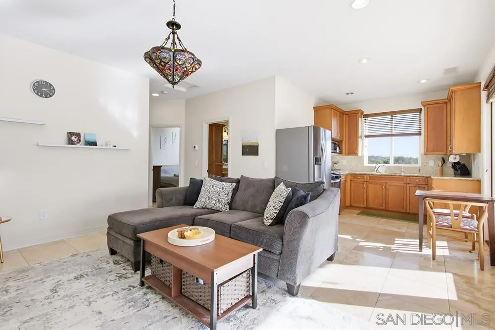 https://cdn.realtyfeed.com/cdn/127/250044529/627bba02eacd74886ba249559a8f9815.webp
