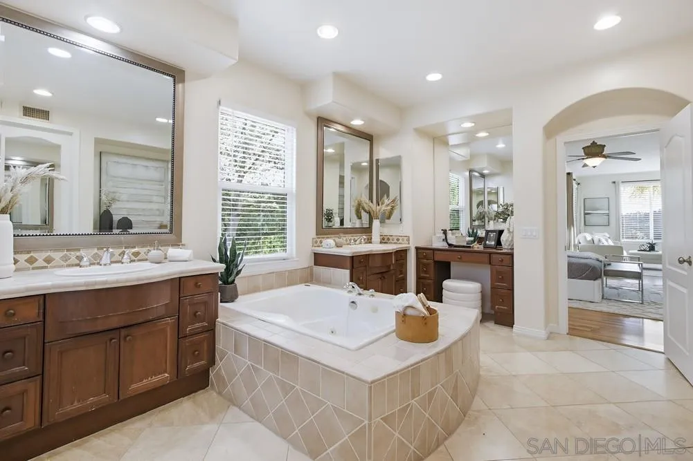 https://cdn.realtyfeed.com/cdn/127/250044529/aca5153bb4a0817e0266172177b0577a.webp