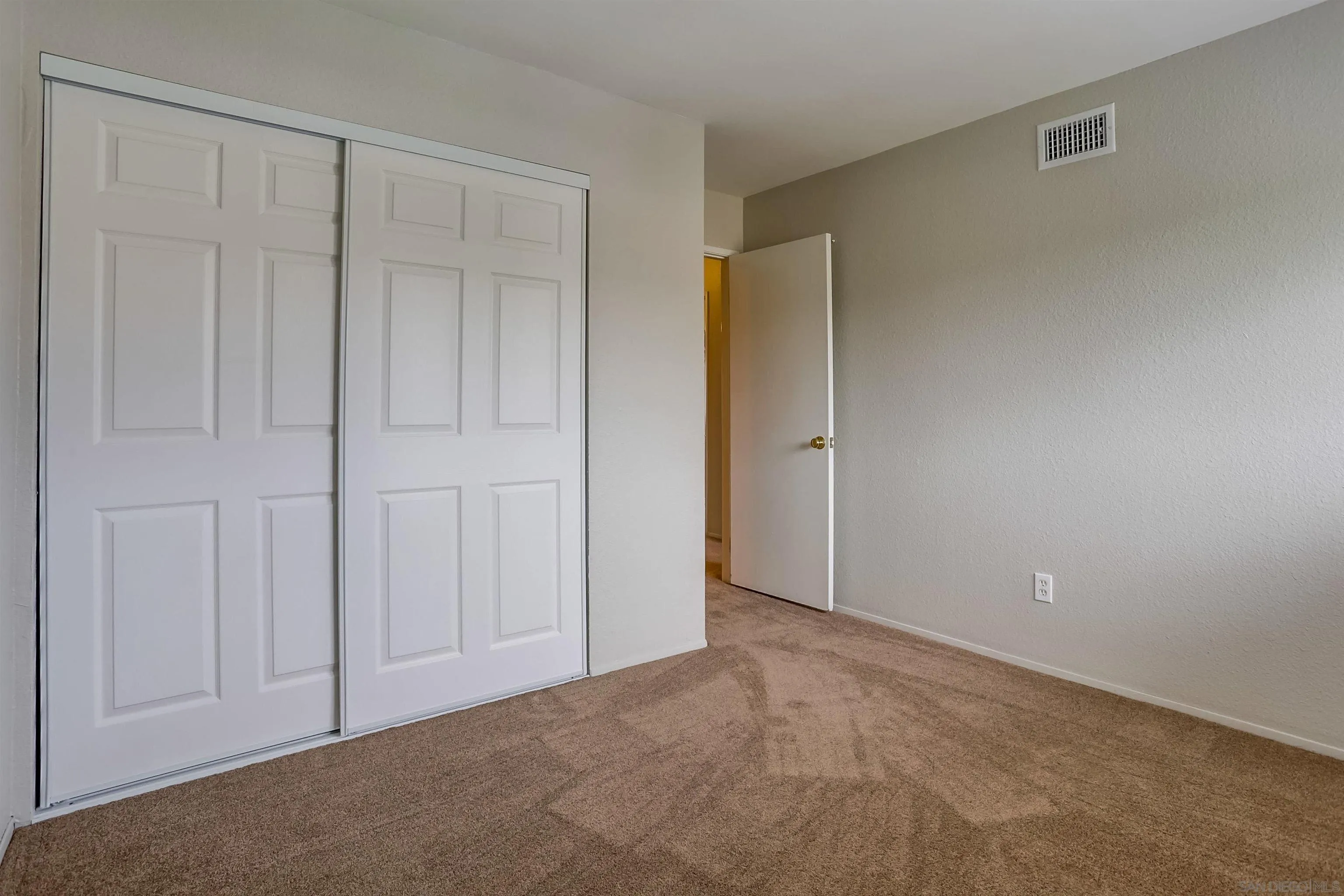 Photo #26: 250044551 Listing: Photo #26