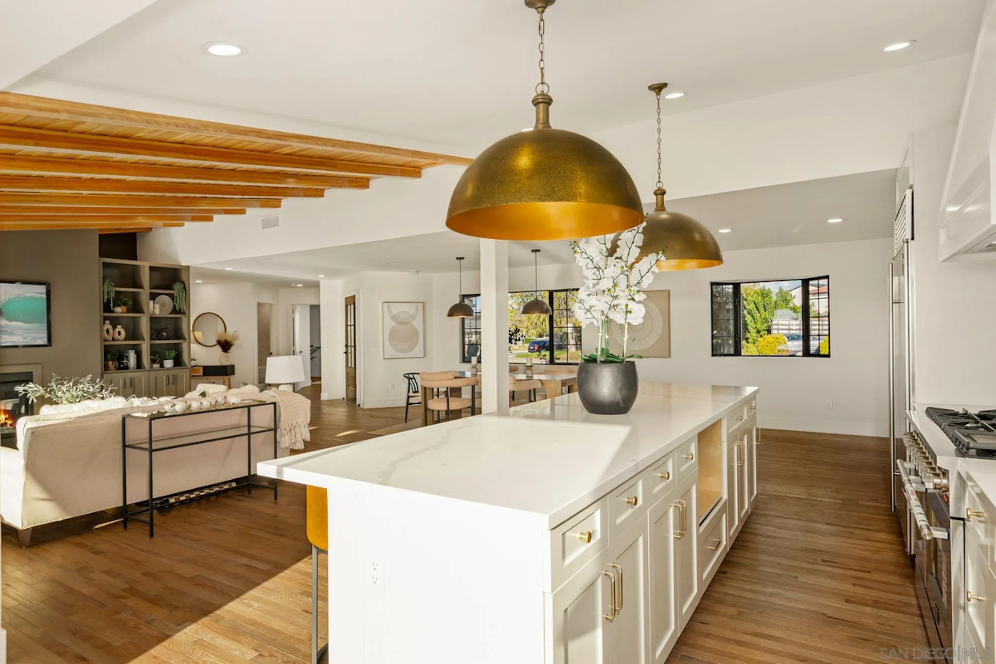 https://cdn.realtyfeed.com/cdn/127/250044552/185c593a9d0fbd2287bc0f8326127153.webp