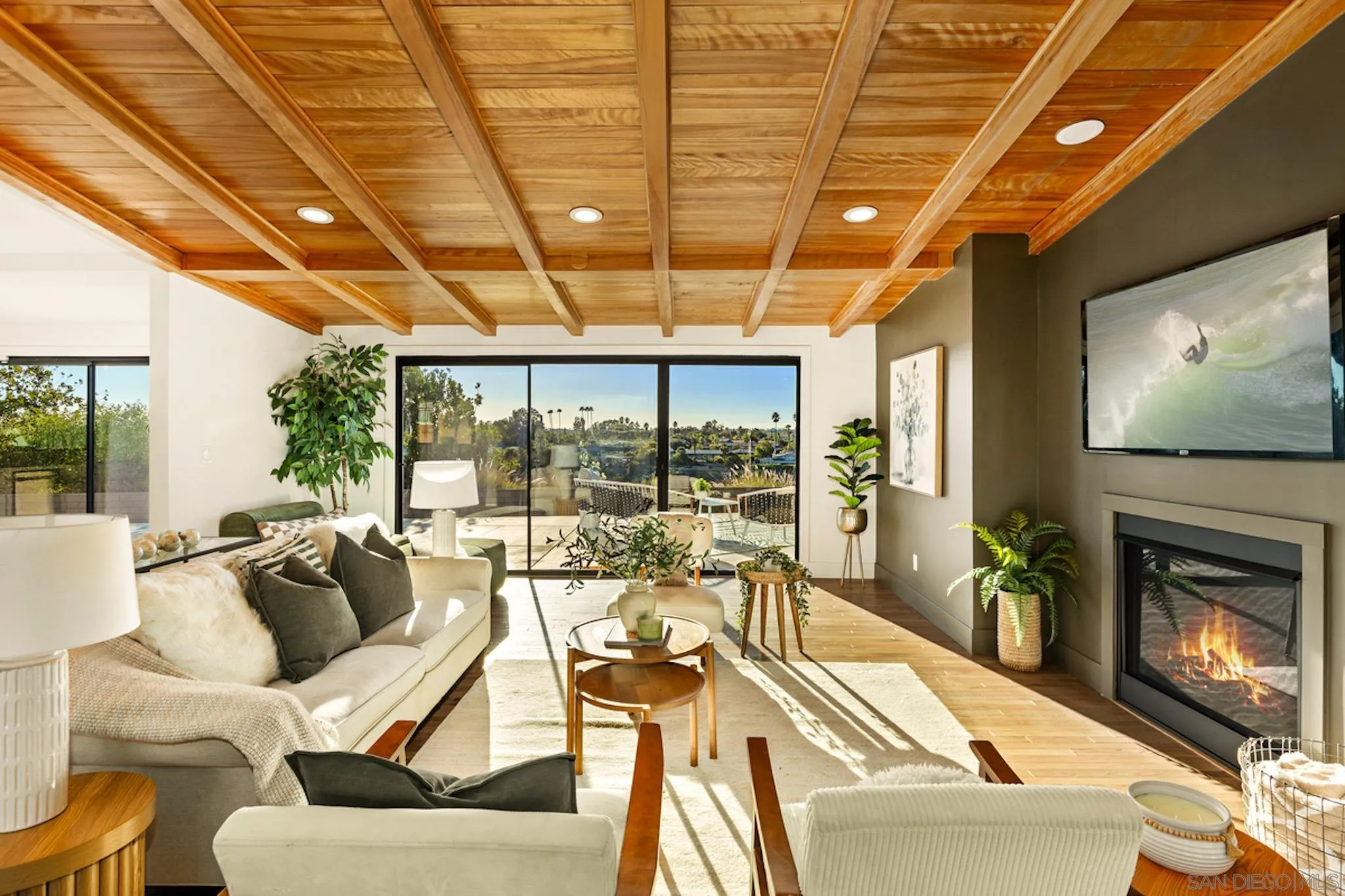 https://cdn.realtyfeed.com/cdn/127/250044552/54123d70c405657791a95314b4081d3e.webp