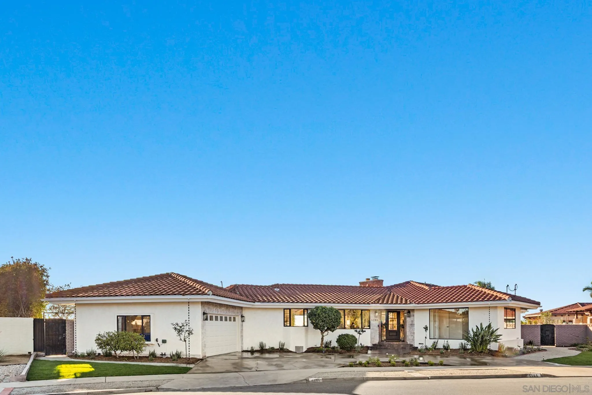 https://cdn.realtyfeed.com/cdn/127/250044552/5c21ab0544706cad92934ca1752cb84f.webp
