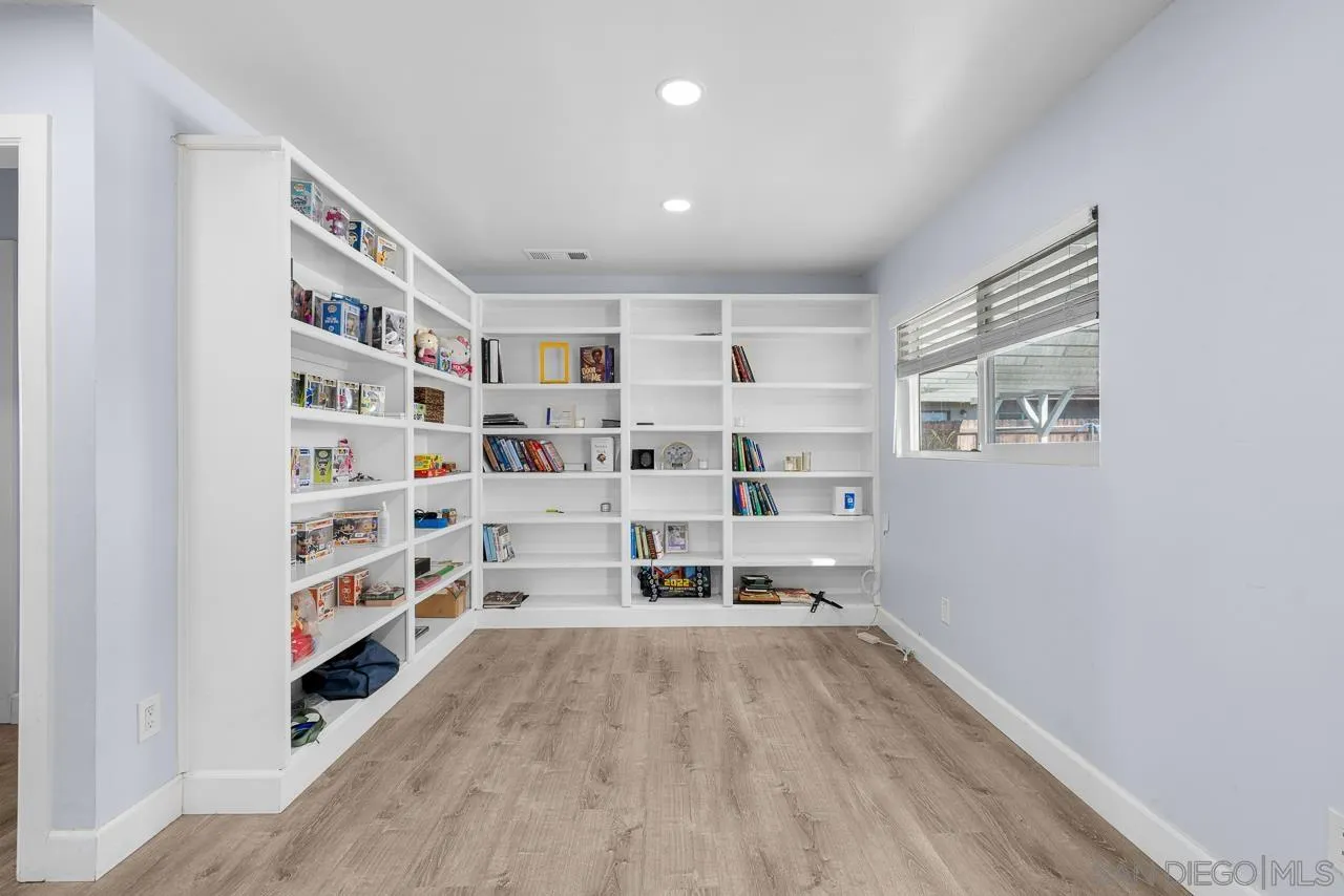 https://cdn.realtyfeed.com/cdn/127/250044555/4992ff616b40e9a1af1400b5dfb1b370.webp