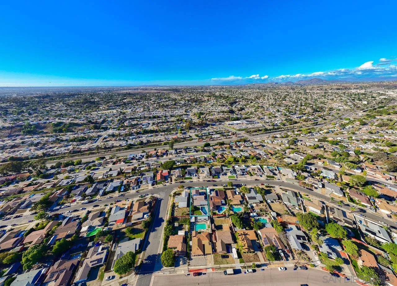 https://cdn.realtyfeed.com/cdn/127/250044555/5919ba82e9ce080724cad587d9121e85.webp
