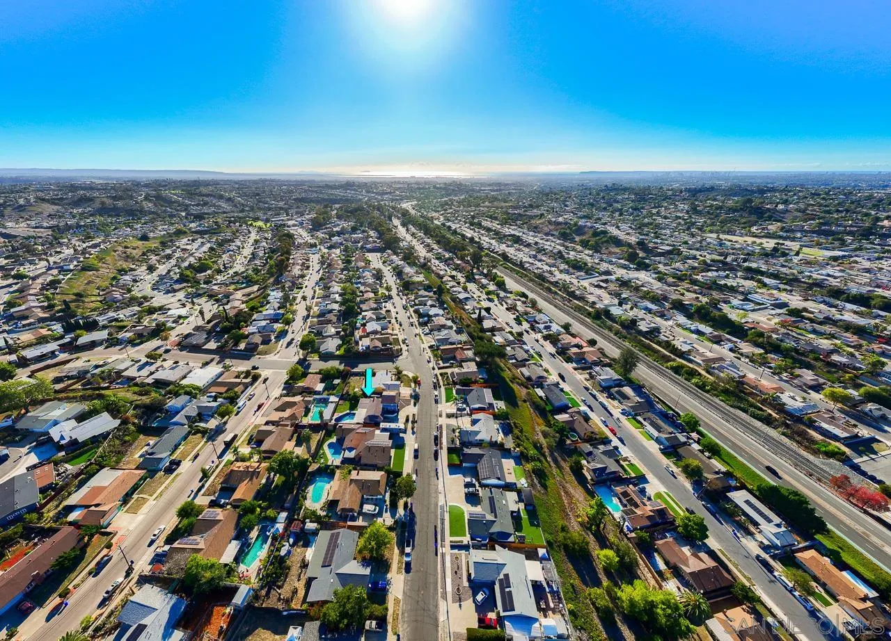 https://cdn.realtyfeed.com/cdn/127/250044555/6d01ae8a386d504f8772a44f493f856f.webp