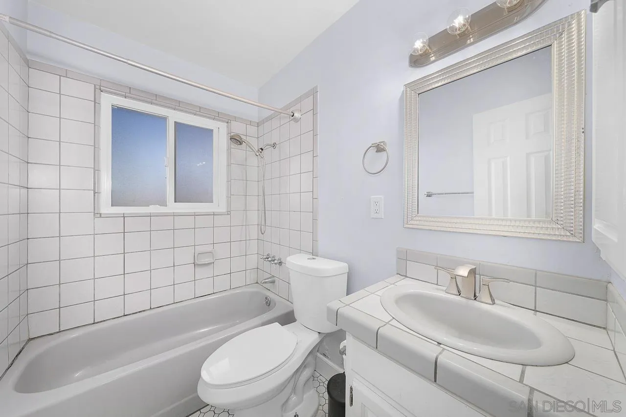 https://cdn.realtyfeed.com/cdn/127/250044555/6e6e9b23037ad7df52c6c524488a866c.webp
