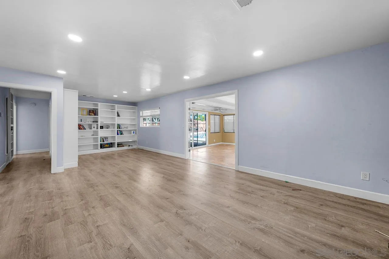 https://cdn.realtyfeed.com/cdn/127/250044555/d3db506033deaabe999db7819f0a7c10.webp