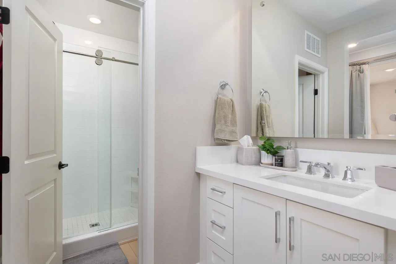 Photo #8: 250044593 Listing: Photo #8