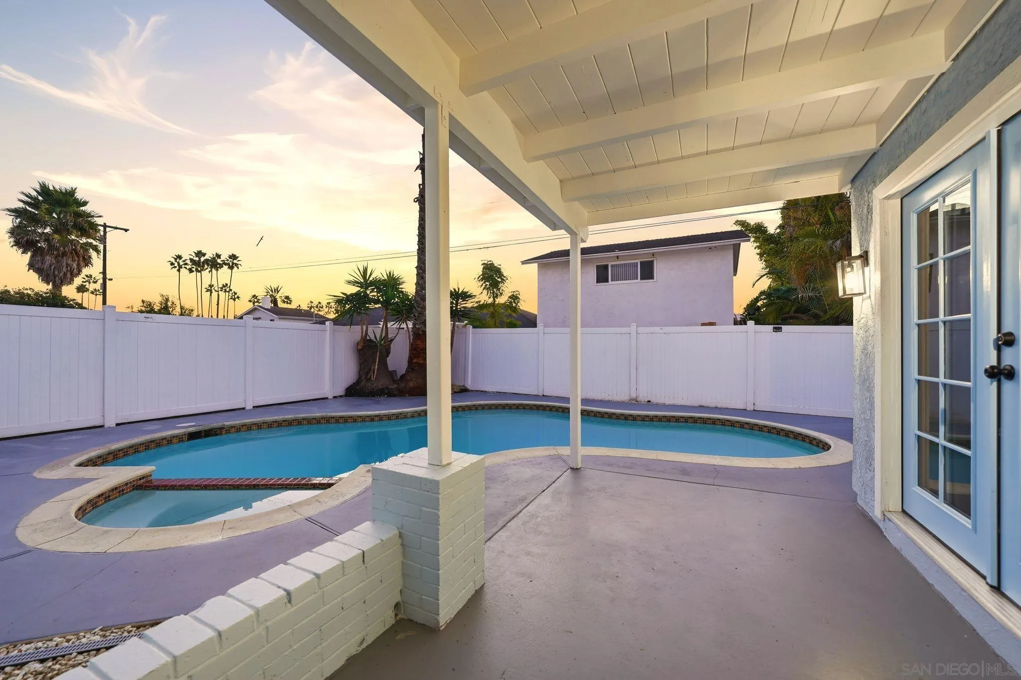 https://cdn.realtyfeed.com/cdn/127/250044605/9ec3ba4cf3011101be56afe592fc6e74.webp