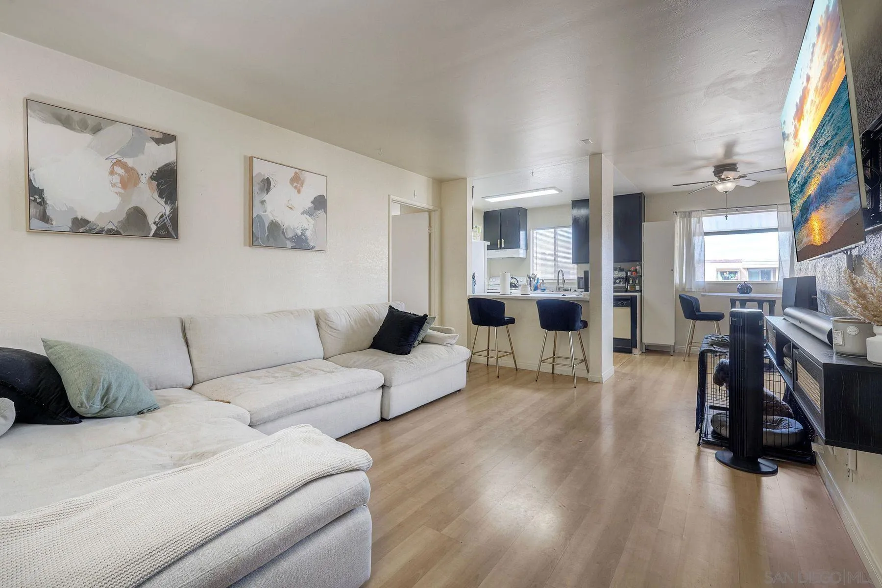 Photo #3: 250044618 Listing: Photo #3