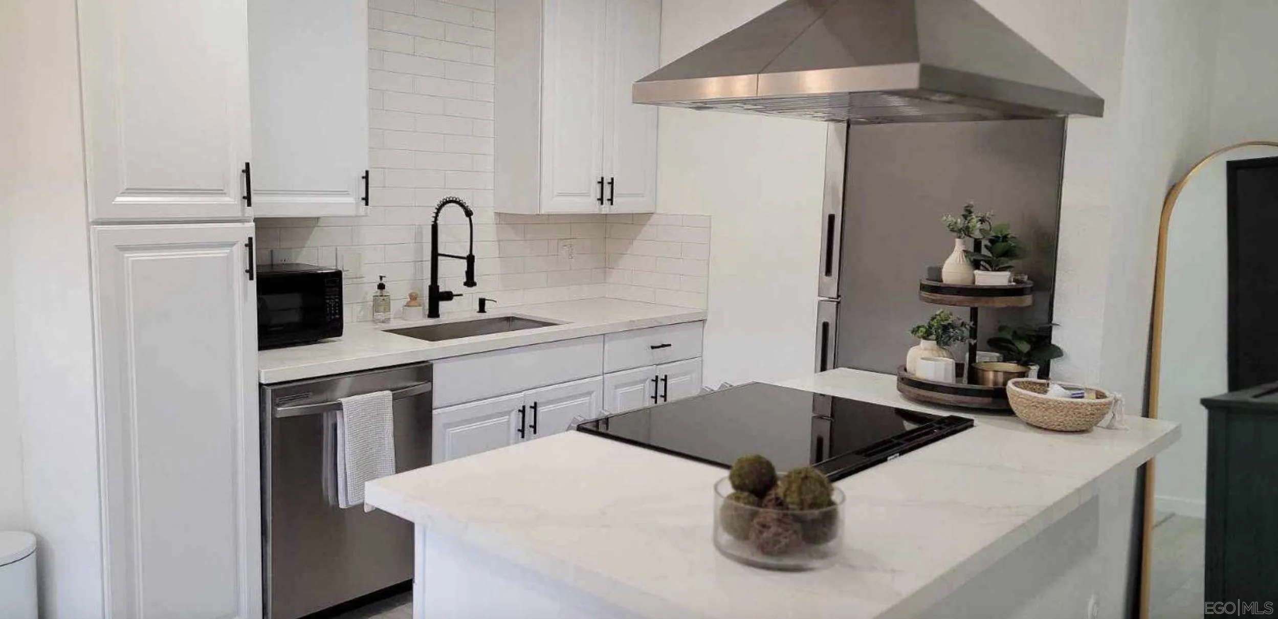 Photo #8: 250044619 Listing: Photo #8