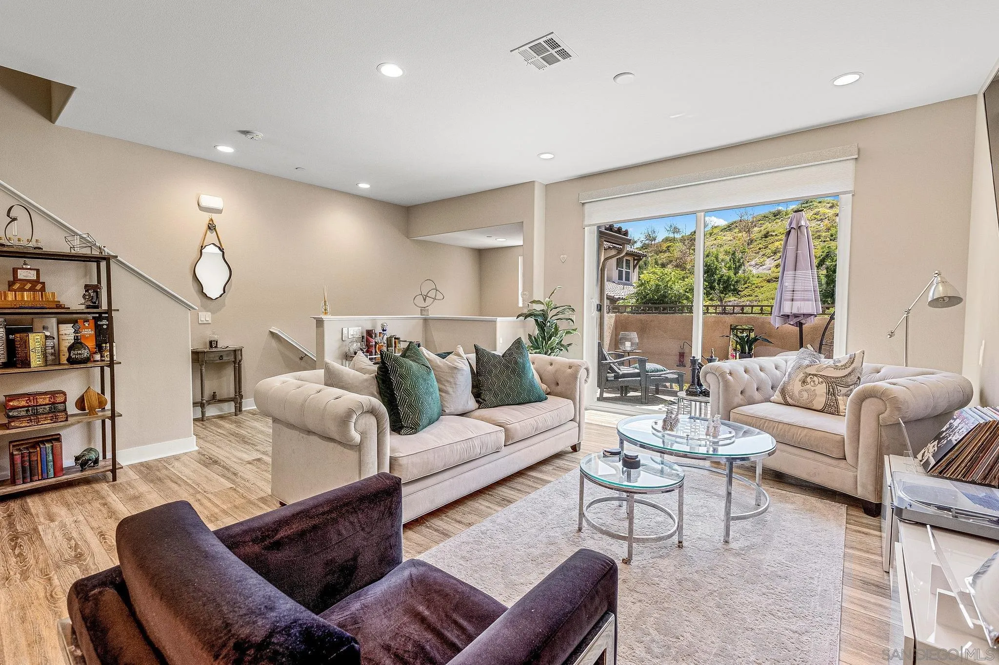 Photo #2: 250044624 Listing: Photo #2