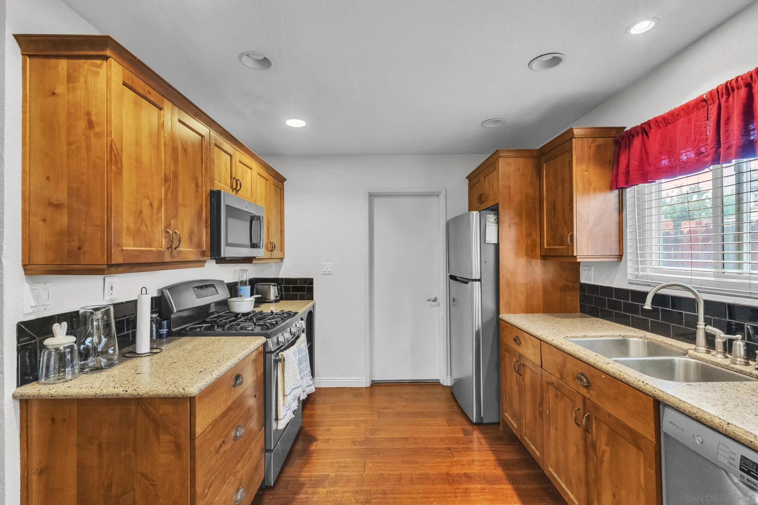 https://cdn.realtyfeed.com/cdn/127/250044632/088e50e929e342830ee0333c09344018.webp