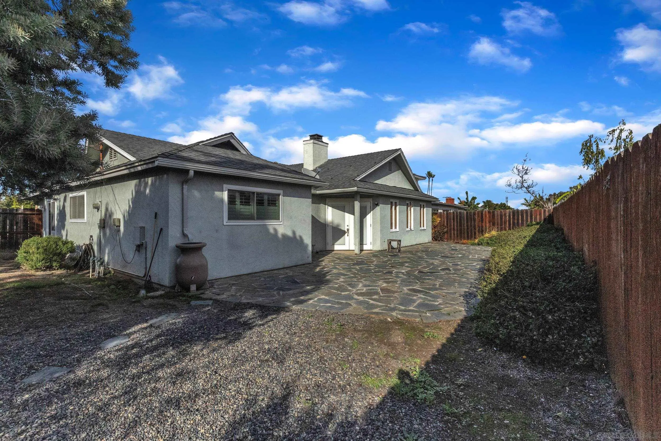 https://cdn.realtyfeed.com/cdn/127/250044632/2e0d4ea544b8153756b3061779ed1928.webp