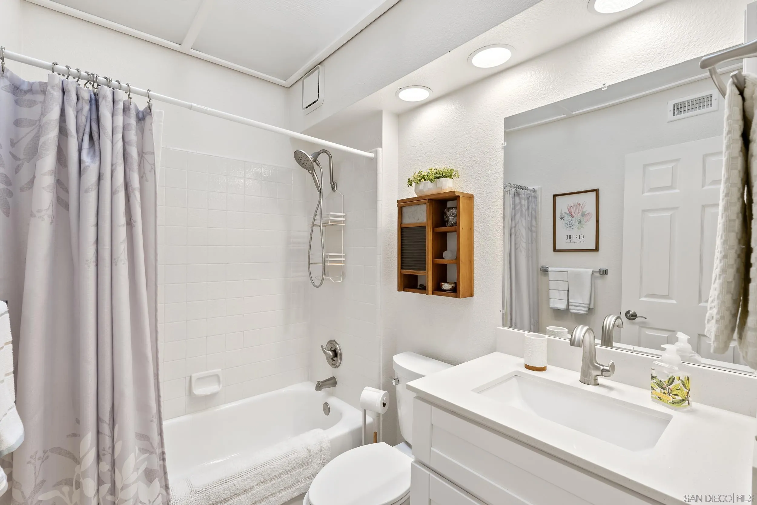 Photo #34: 250044671 Listing: Photo #34