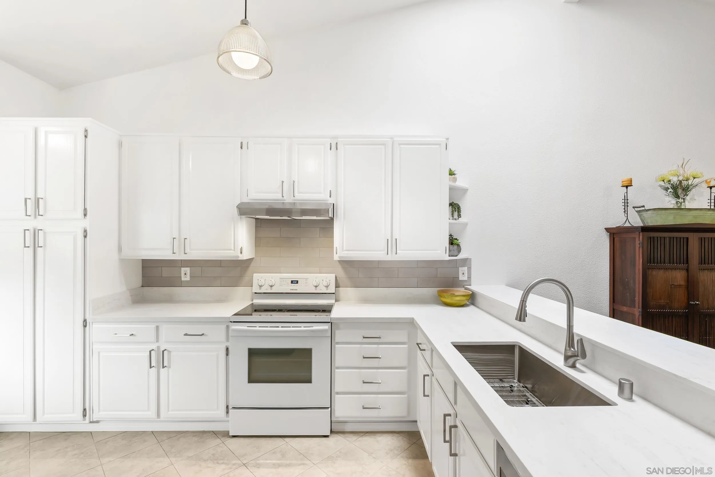 Photo #11: 250044671 Listing: Photo #11