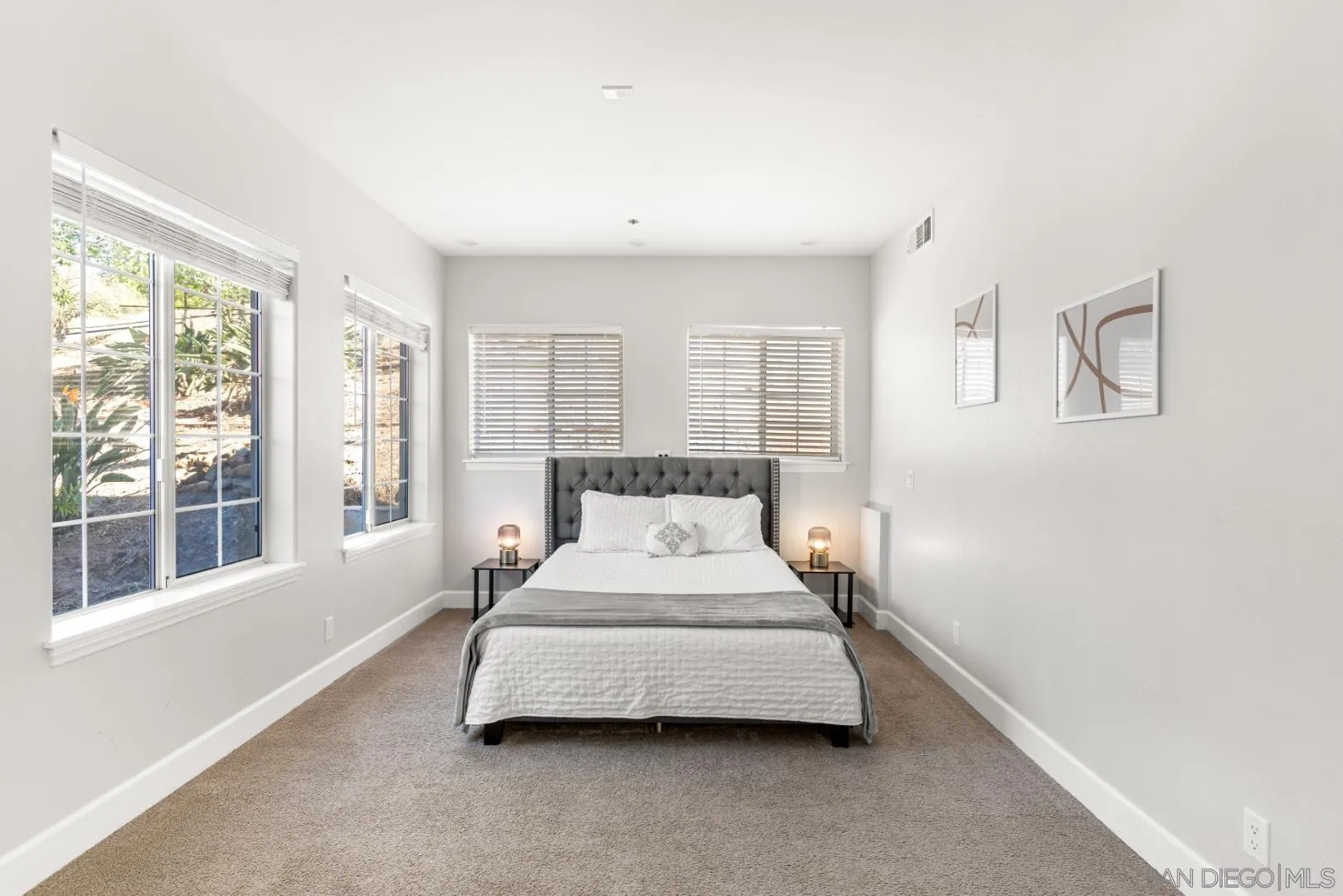 https://cdn.realtyfeed.com/cdn/127/250044676/398d1ba61135d179aab73fc947956e13.webp