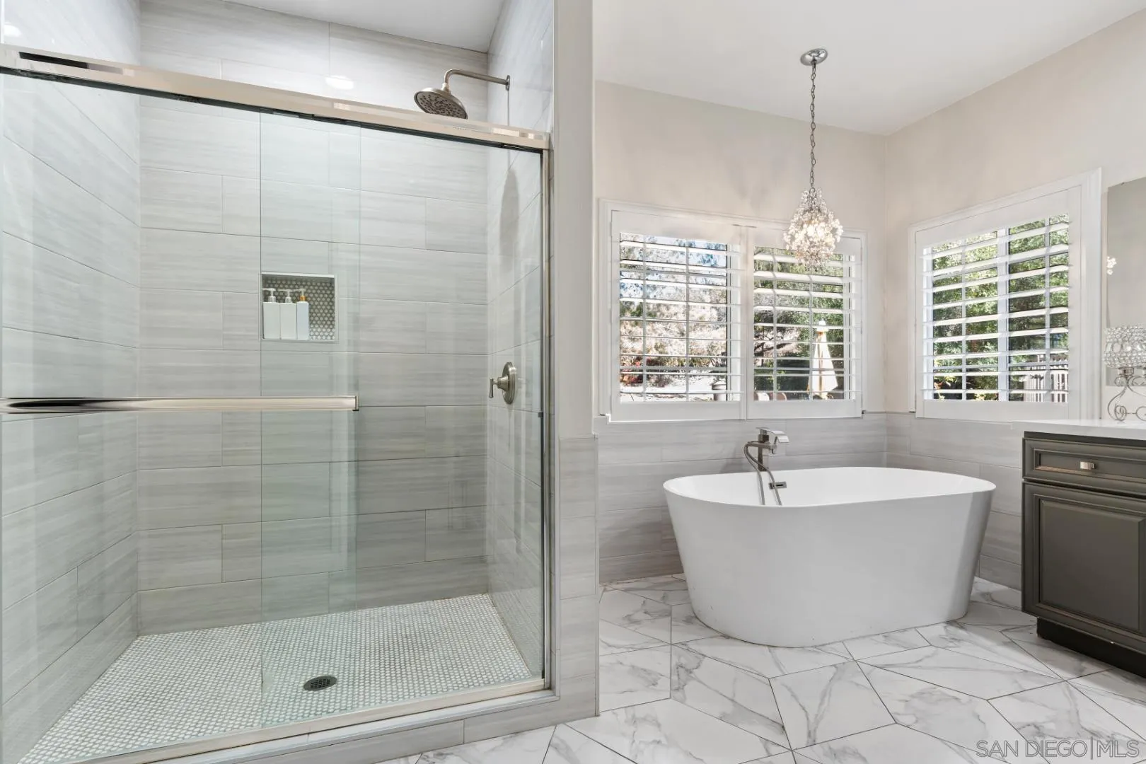 https://cdn.realtyfeed.com/cdn/127/250044676/749c492521c5ae5d8821c60d50049c78.webp