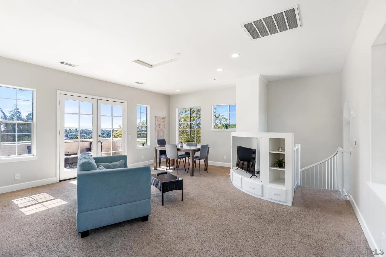 https://cdn.realtyfeed.com/cdn/127/250044676/805bc88b81fe13ed81ba163f819b7cd5.webp